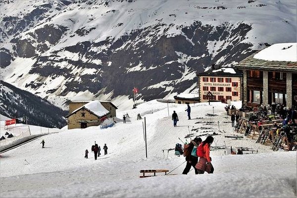 Séjour à Gourette : Trouvez l'Hôtel Idéal pour Vos Vacances de Ski et Randonnée